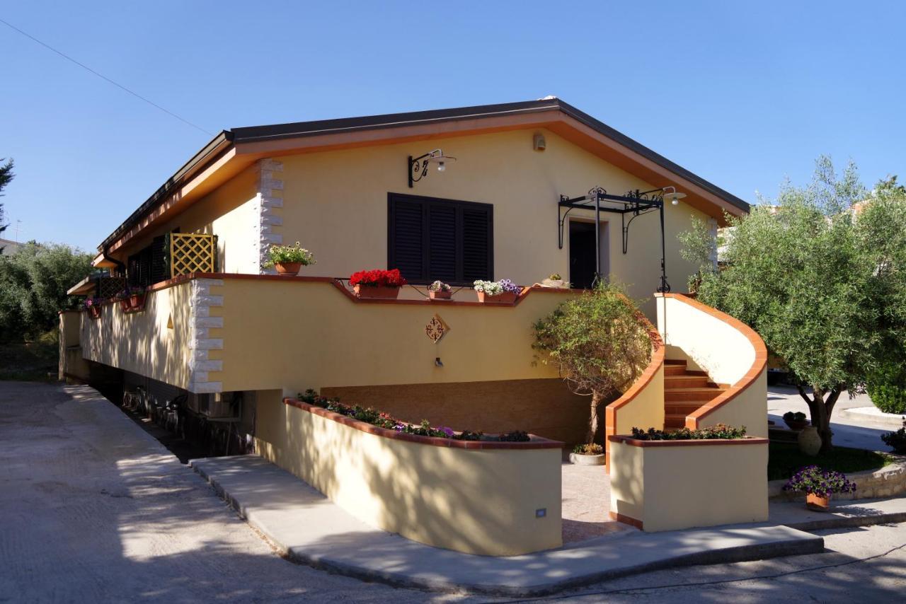 לינה וארוחת בוקר נוטו Balconcino Sugli Ulivi מראה חיצוני תמונה