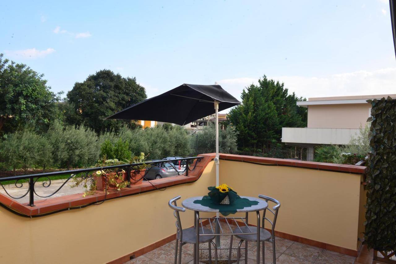 לינה וארוחת בוקר נוטו Balconcino Sugli Ulivi מראה חיצוני תמונה